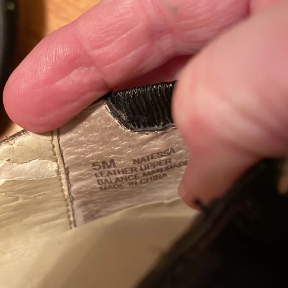 Me Too brown flats - Picture 3 of 4